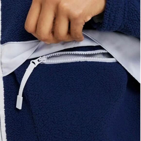 Nike Sportswear Swoosh Sherpa Jacket - Picture 4 of 5